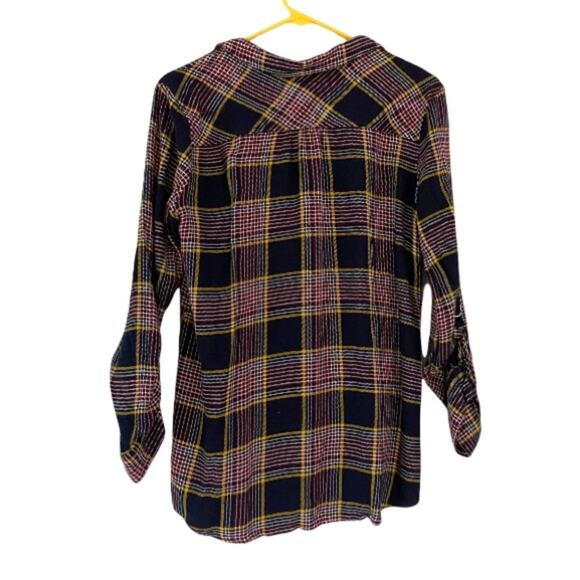 Francesca’s Spring In Tow Flannel Button Down - Picture 5 of 10